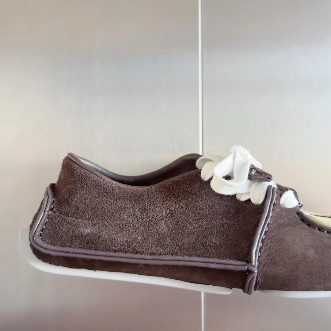 Men's shoes 💰640 Top version: Couple's Dior Roadie Series Catwalk Couple's Handmade Casual Sports Shoes Delivery Counter Exquisite Packaging🛍📦 ▪️Fabric: Original custom imported first-layer cowhide ▪️Inner lining: Original custom leather lining ▪️Sole: Original molded anti-slip rubber material ▪️Sole thickness: 2CM ▪️Size: Women's 35-40 / Men's 39-45